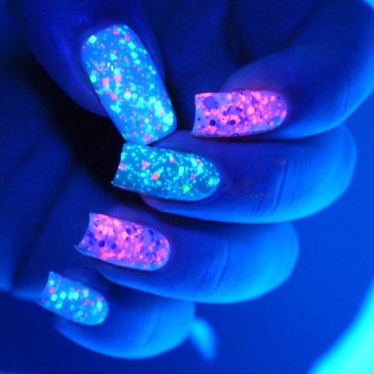 Дизайн ногтей с светоотражающим гель лаком фото